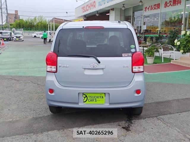 Toyota PORTE 2013-02 7223570-10