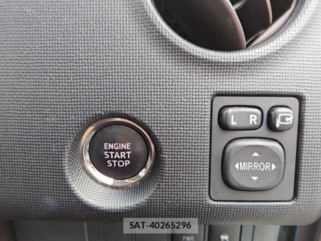 Toyota PORTE 2013-02 7223570-16