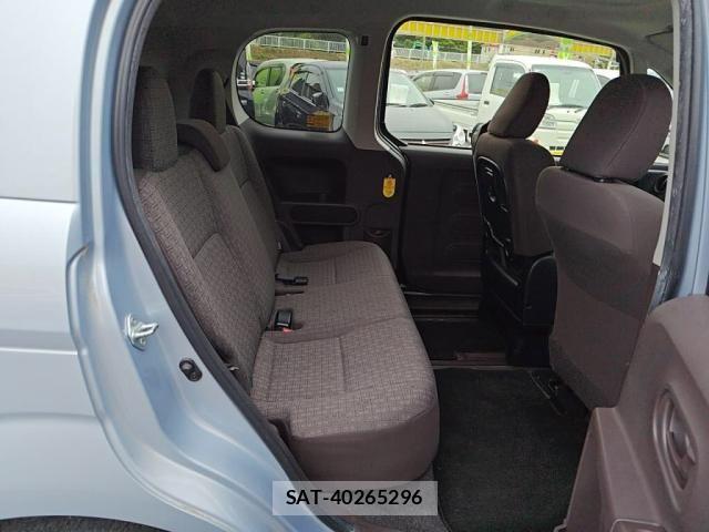 Toyota PORTE 2013-02 7223570-21