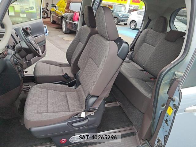 Toyota PORTE 2013-02 7223570-22
