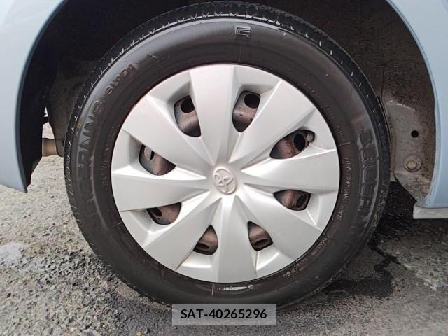 Toyota PORTE 2013-02 7223570-27