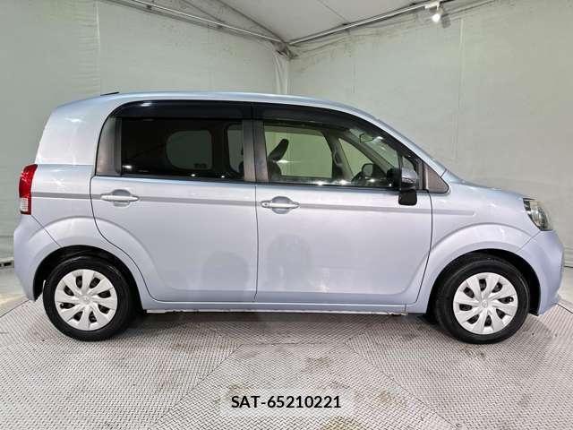 Toyota PORTE 2016-04 7223581-3