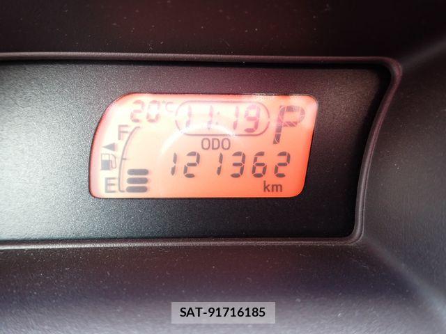 Toyota PORTE 2013-06 7250299-10