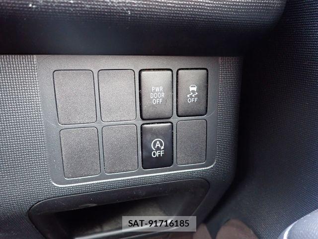 Toyota PORTE 2013-06 7250299-17