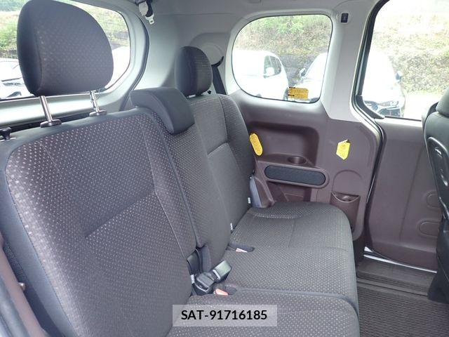 Toyota PORTE 2013-06 7250299-19