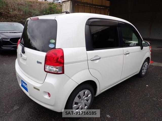 Toyota PORTE 2013-06 7250299-6