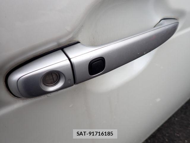 Toyota PORTE 2013-06 7250299-7