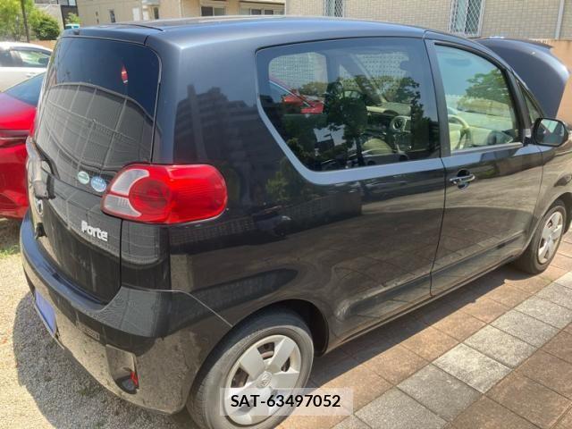 Toyota PORTE 2010-03 7251919-2