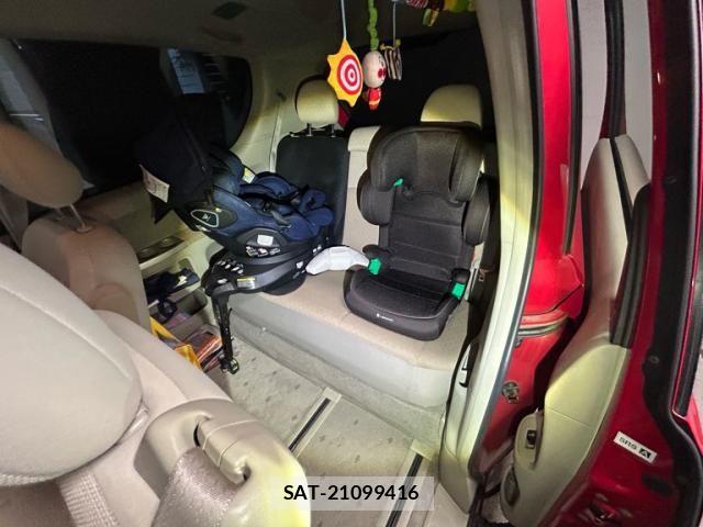 Toyota PORTE 2011-09 7251918-11