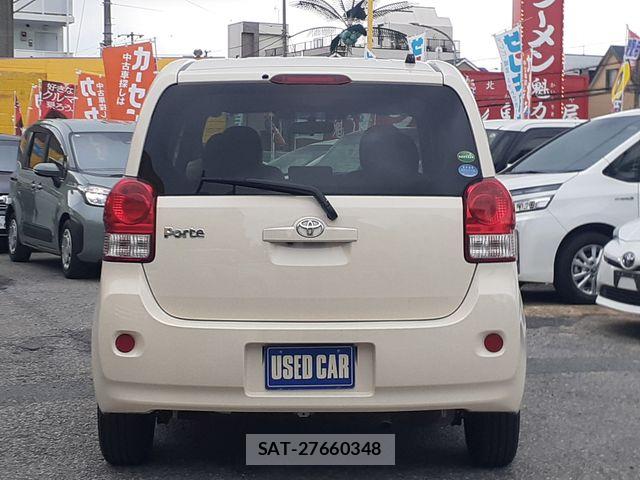 Toyota PORTE 2015-07 7272705-10