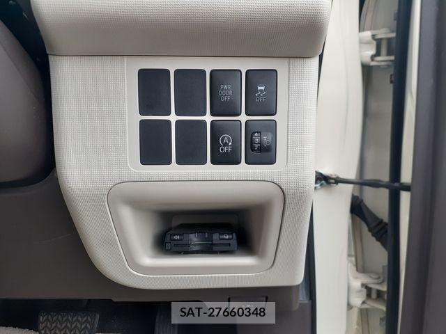 Toyota PORTE 2015-07 7272705-24