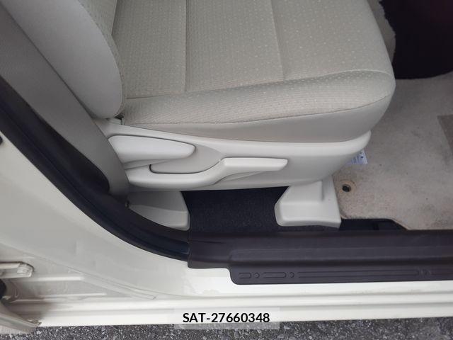 Toyota PORTE 2015-07 7272705-28