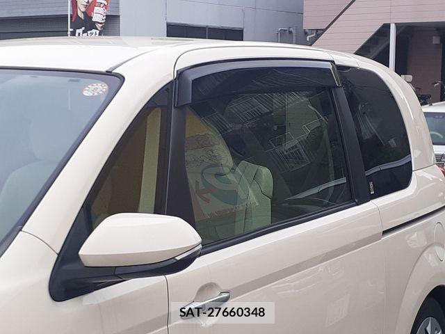 Toyota PORTE 2015-07 7272705-7