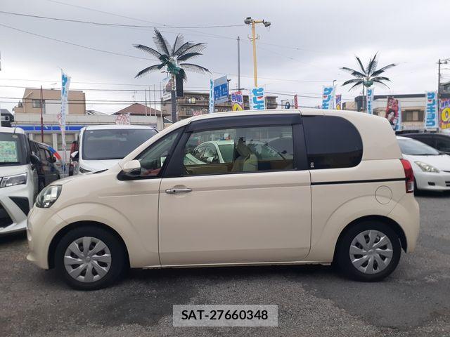 Toyota PORTE 2015-07 7272705-8