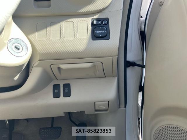 Toyota PORTE 2009-12 7329375-15