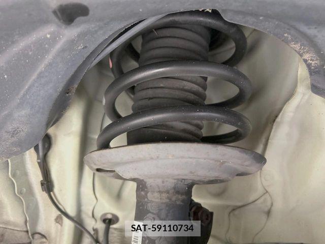 Toyota PORTE 2013-06 7329366-19