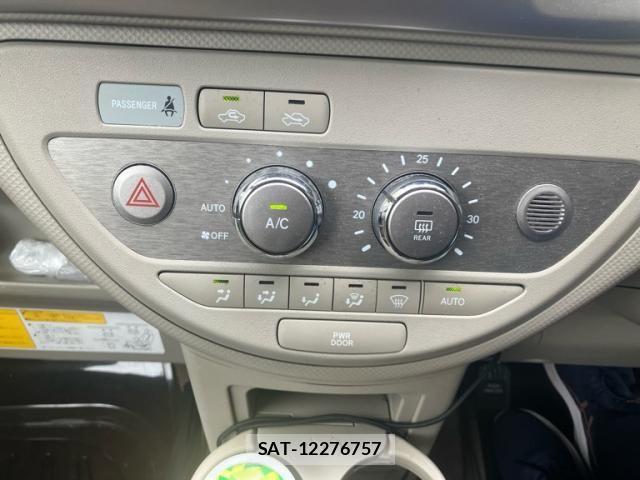 Toyota PORTE 2011-11 7329372-16
