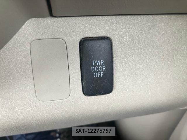 Toyota PORTE 2011-11 7329372-18
