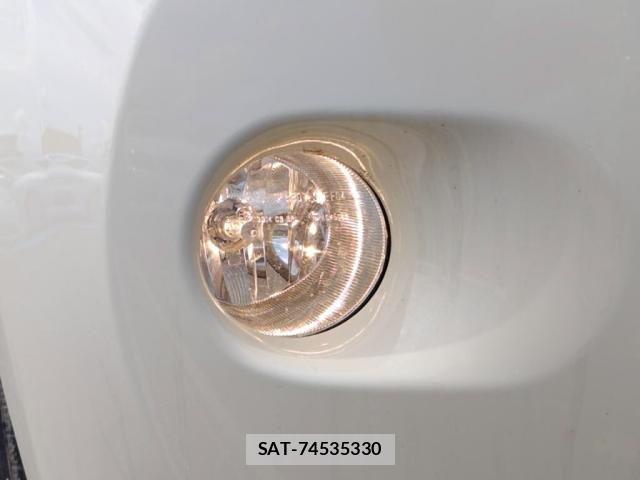 Toyota PORTE 2015-09 7456784-9