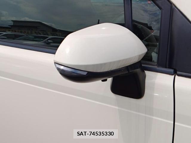 Toyota PORTE 2015-09 7456784-11