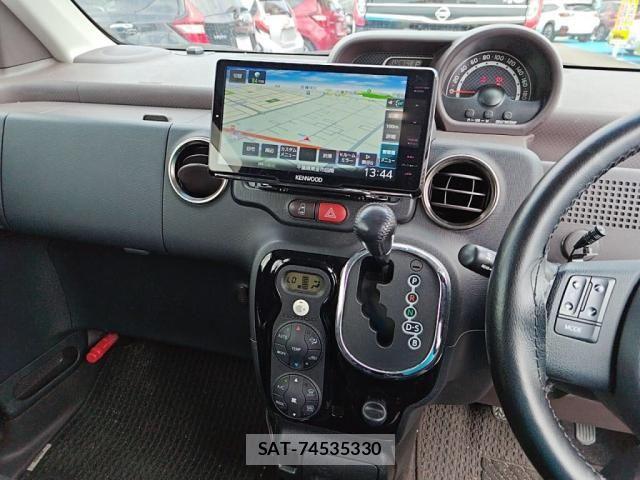 Toyota PORTE 2015-09 7456784-16