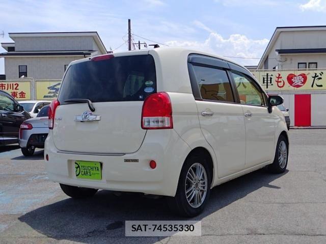 Toyota PORTE 2015-09 7456784-1