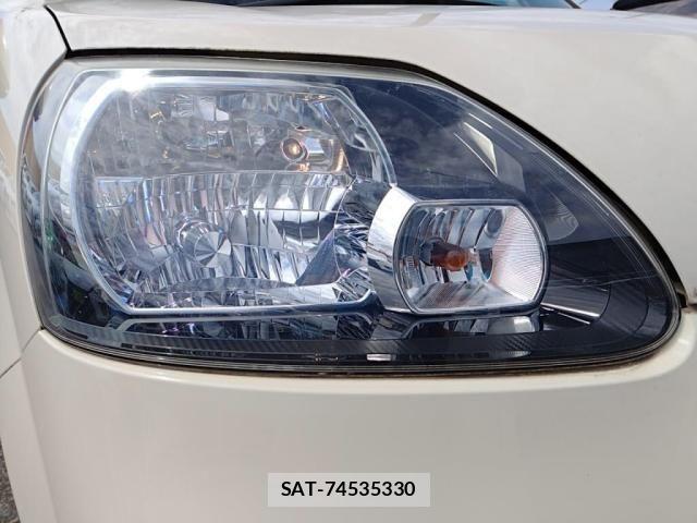 Toyota PORTE 2015-09 7456784-8