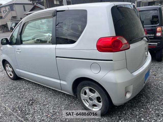 Toyota PORTE 2007-05 7456797-2