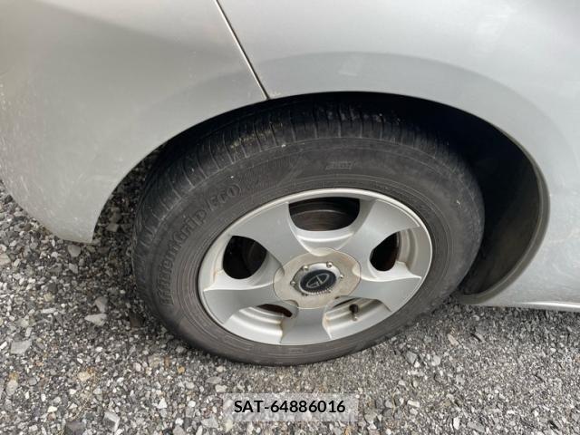 Toyota PORTE 2007-05 7456797-5