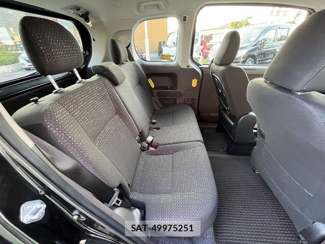 Toyota PORTE 2013-04 7456785-9