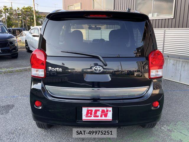 Toyota PORTE 2013-04 7456785-22