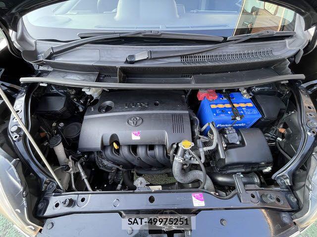 Toyota PORTE 2013-04 7456785-27