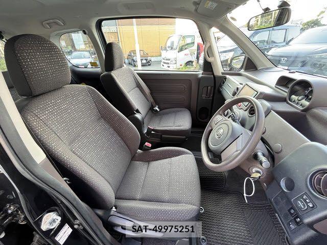 Toyota PORTE 2013-04 7456785-3