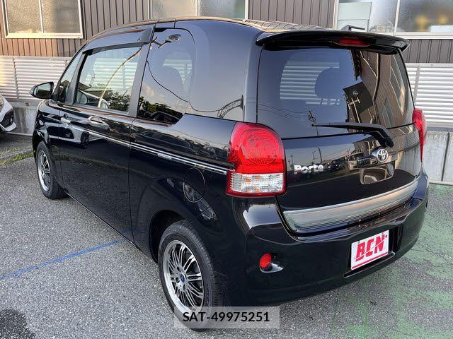 Toyota PORTE 2013-04 7456785-8