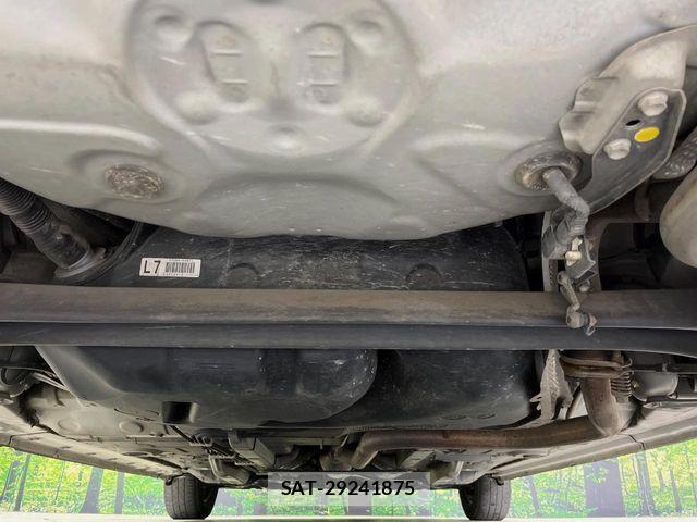 Toyota PORTE 2013-11 7562639-18
