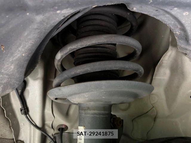 Toyota PORTE 2013-11 7562639-19