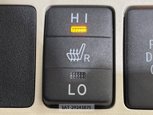 Toyota PORTE 2013-11 7562639-5