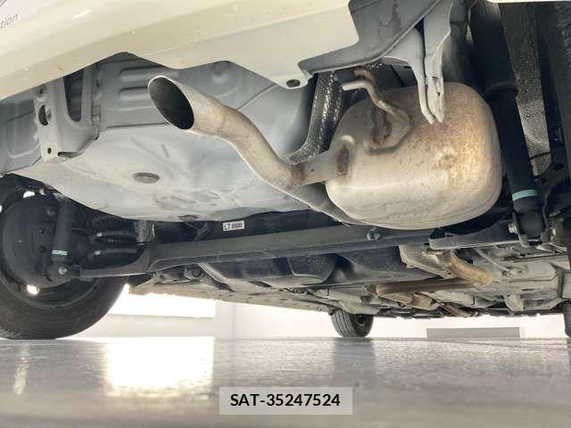 Toyota PORTE 2019-09 7562638-9