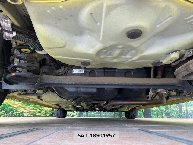 Toyota PORTE 2015-11 7619189-18