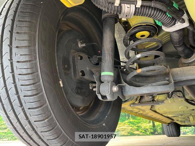 Toyota PORTE 2015-11 7619189-19