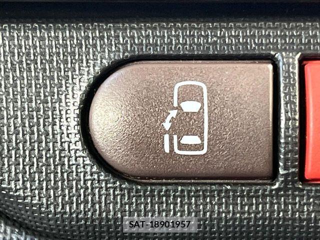 Toyota PORTE 2015-11 7619189-4