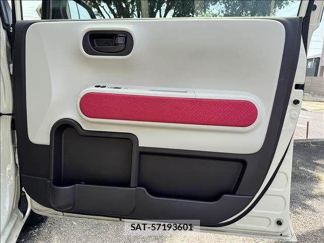 Toyota PORTE 2017-06 7619187-12