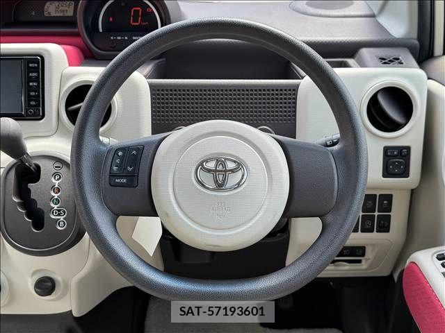 Toyota PORTE 2017-06 7619187-15