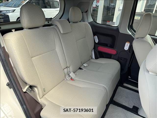 Toyota PORTE 2017-06 7619187-7