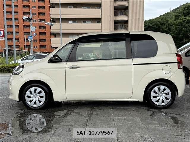Toyota PORTE 2015-03 7619190-10