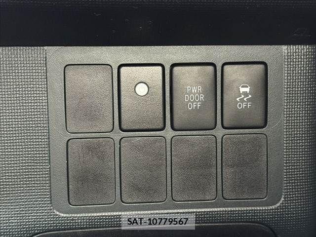 Toyota PORTE 2015-03 7619190-26