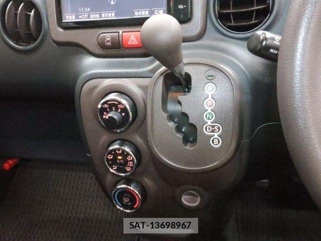 Toyota PORTE 2014-09 7619188-18