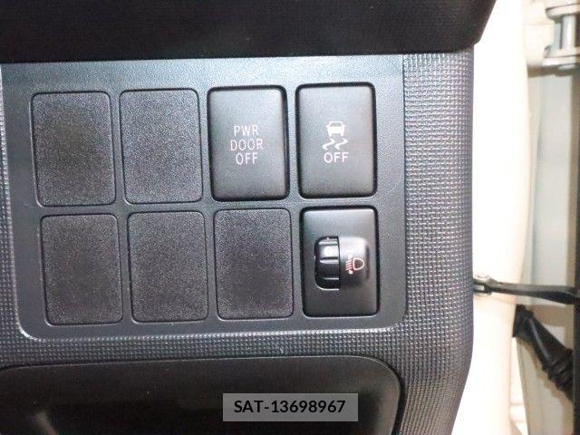Toyota PORTE 2014-09 7619188-20