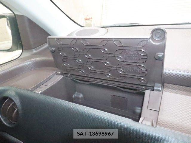 Toyota PORTE 2014-09 7619188-23