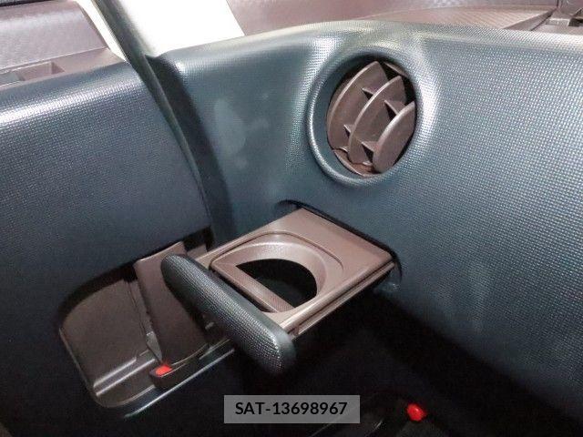 Toyota PORTE 2014-09 7619188-24